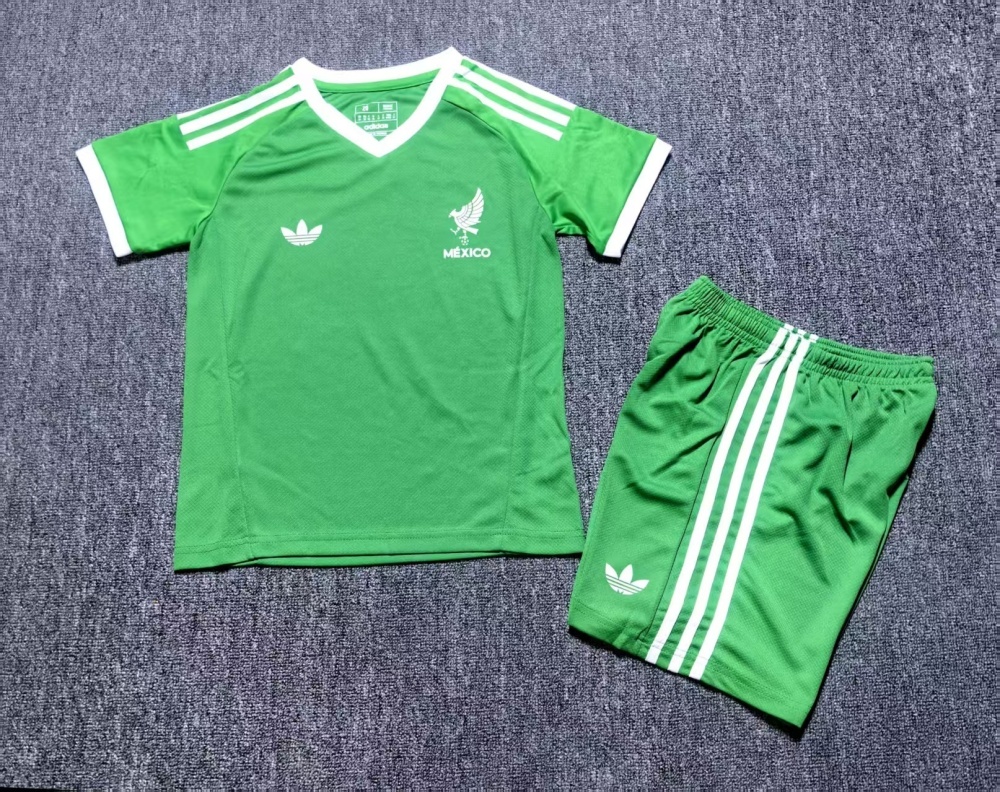 2526 Mexican goalkeeper