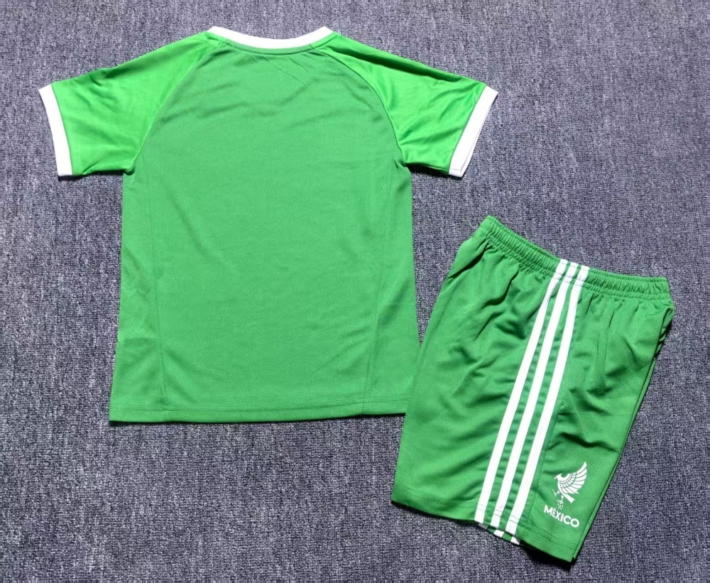 2526 Mexican goalkeeper
