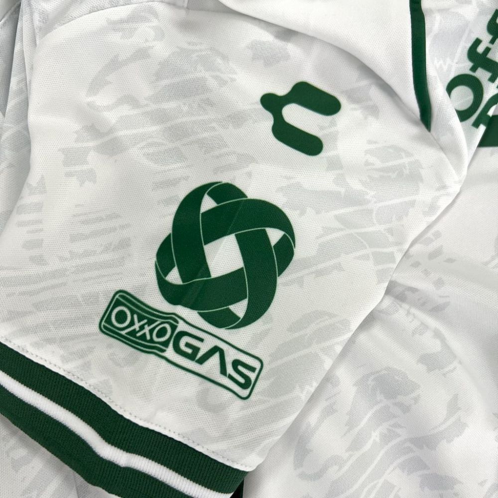 Club León F.C. 2024-25 Away Kids Kit