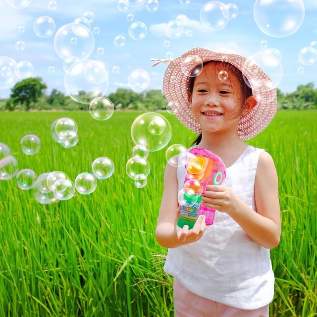 Ponyobaby Bubble Blaster Gun Set of 3 (No Batteries Needed) Includes LED Bubbles Guns and 6 Bottles Fluid, Outdoor, Indoor Fun Gift Idea, Summer Party Favors