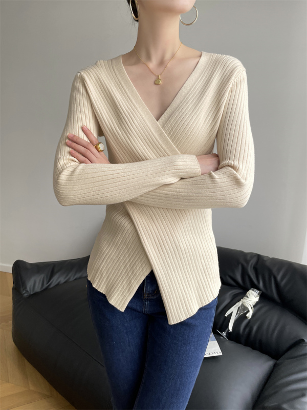 Apricot V-neck cross sweater