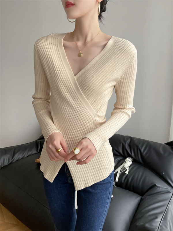 Apricot V-neck cross sweater