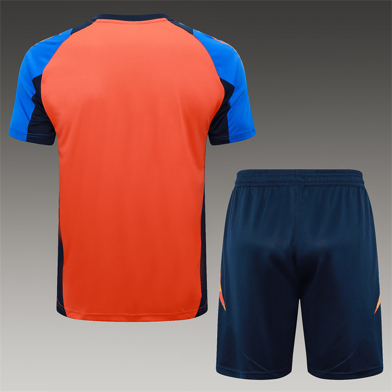 【Adult Training Short sleeve】D1076 # 2425 short sleeved Juventus orange (paired with cropped pants)