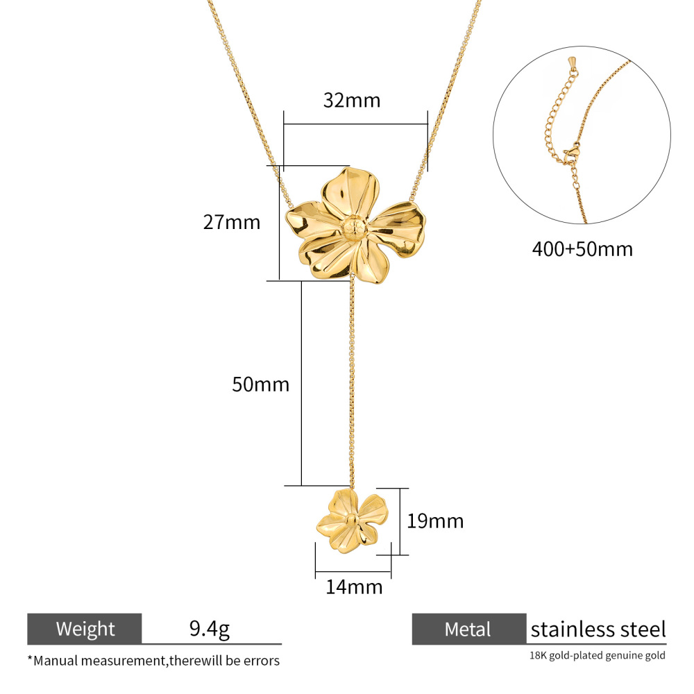A modern necklace set with floral ginkgo drop pendant and chain designs