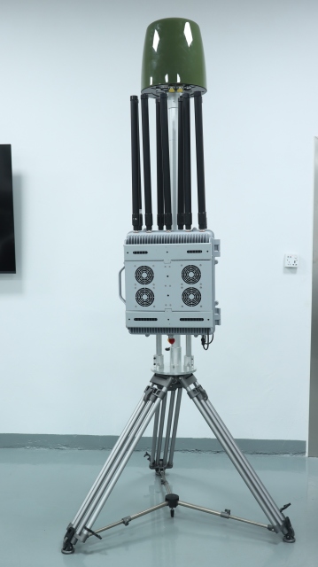 Omnidirectional 300-6200MHz FPV Signal Detector and position 3KM with drone jammer system