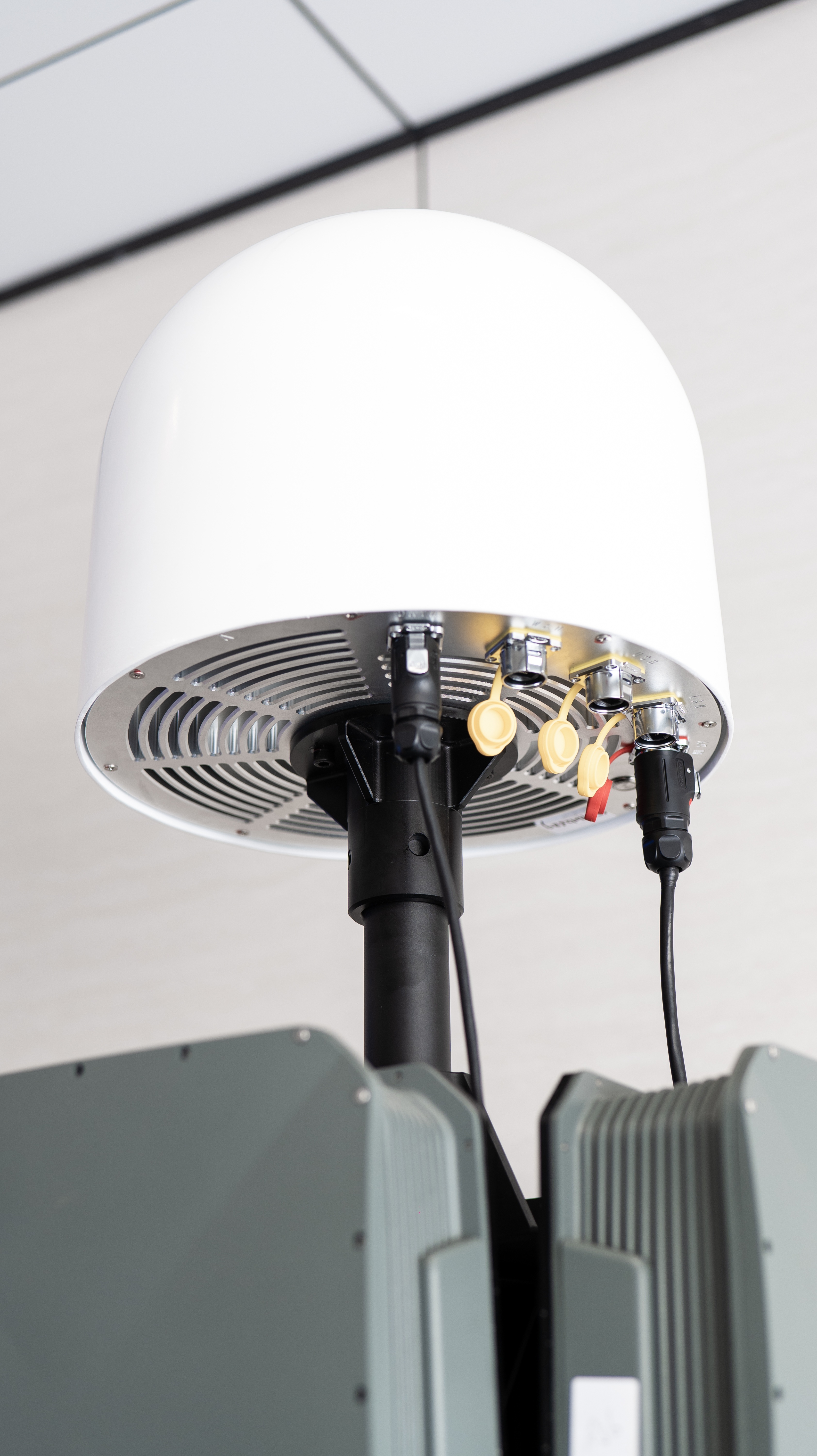 70MHz-6GHz Full frequency Band 10KM Fixed Drone Detection and 3KM Drone Jamming Device