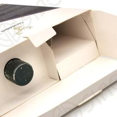 One whisky bottle with 2 glass box