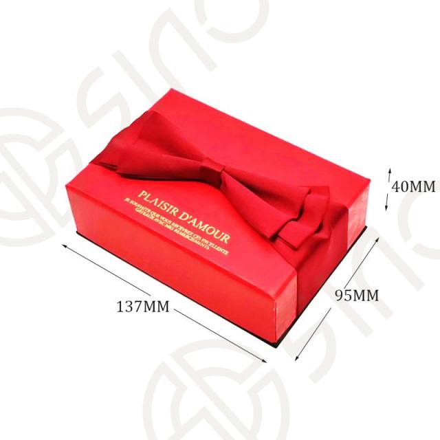 Chocolate lid-off boxes with ribbon