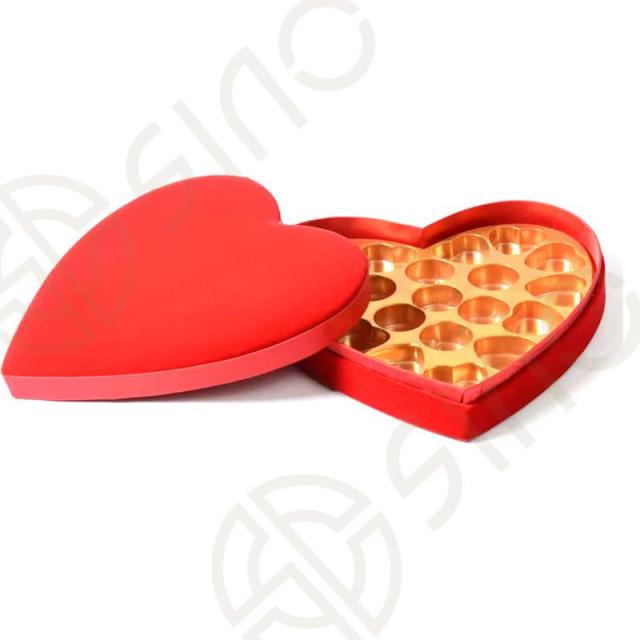 Personalized velvet box with lid