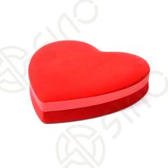 Personalized velvet box with lid