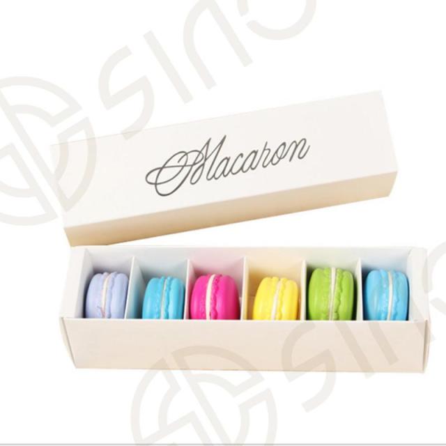 Personalized macaron boxes