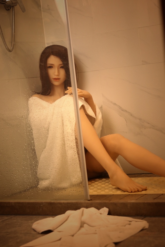 Hyper Realistic Silicone Head & Silicone TPE Body Doll