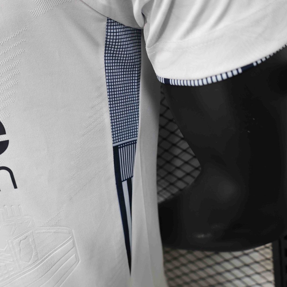 Player Version 2024/25 Santos Home Jersey