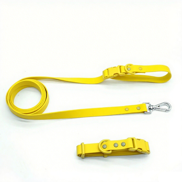 Custom Color Reflective Dog Collar PVC Rubber Waterproof Pet Leash and Collar Kit Adjustable for Dogs or cats