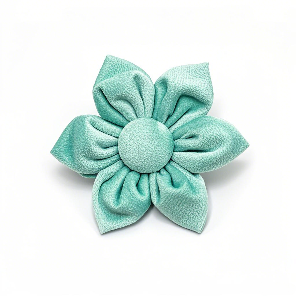 Factory Direct Summer Winter Pet Headwear Solid Pattern Puppy and Cat Dog Tie Stock Animal Design Pet Apparel Accessories Lovely Velvet Flower Style Detachable Pet Bow Tie