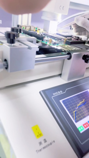 BGA rework station,We are manufacturer of BGA repair stations,LV-05 3 Zones Hot Air Touch Screen 4500W my ng chip laptop repair station ZMR5830