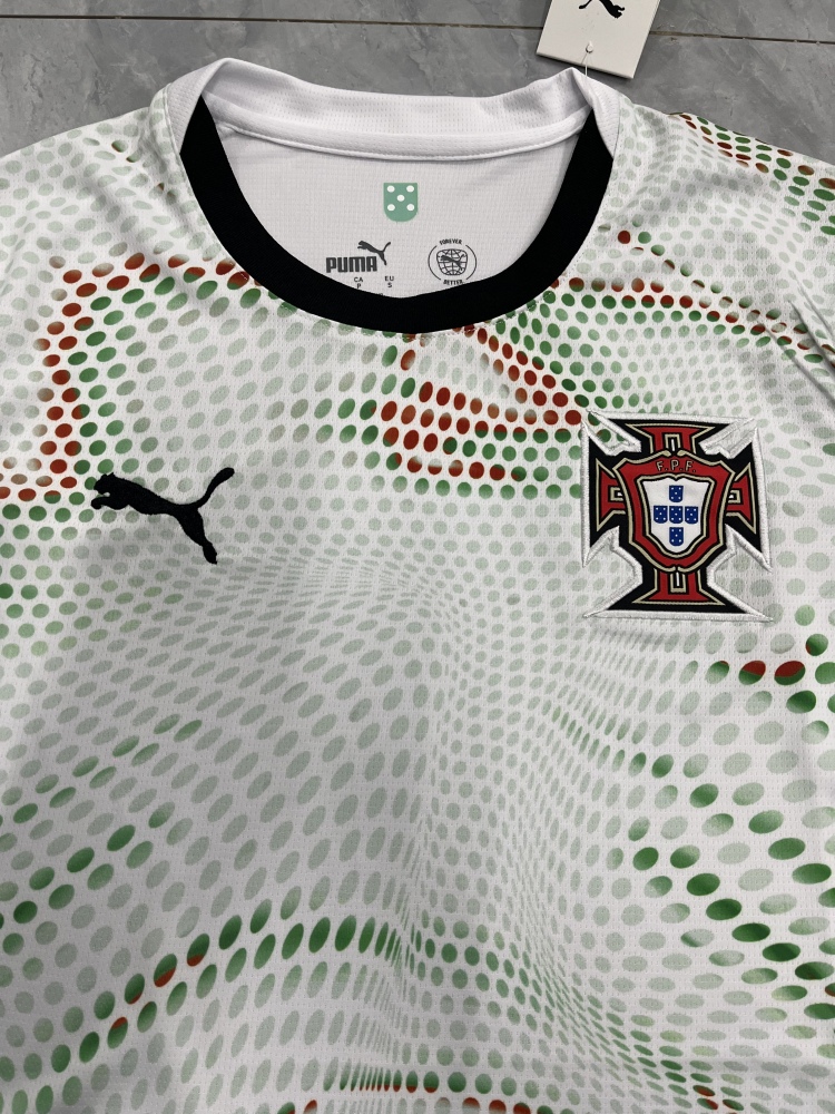25/26 Portugal away
