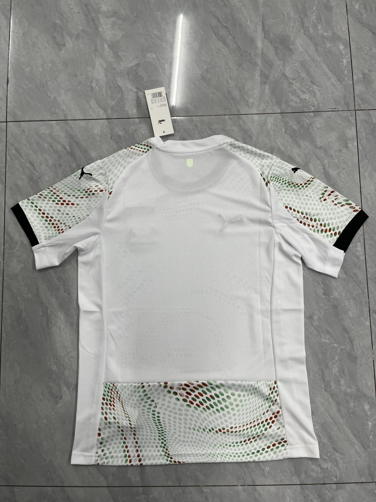 25/26 Portugal away