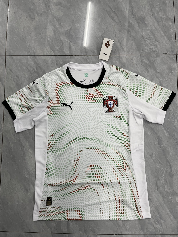 25/26 Portugal away