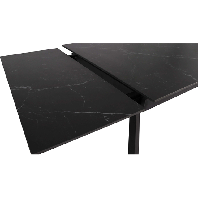 Premium Extendable Dining Table – Style Meets Functionality
