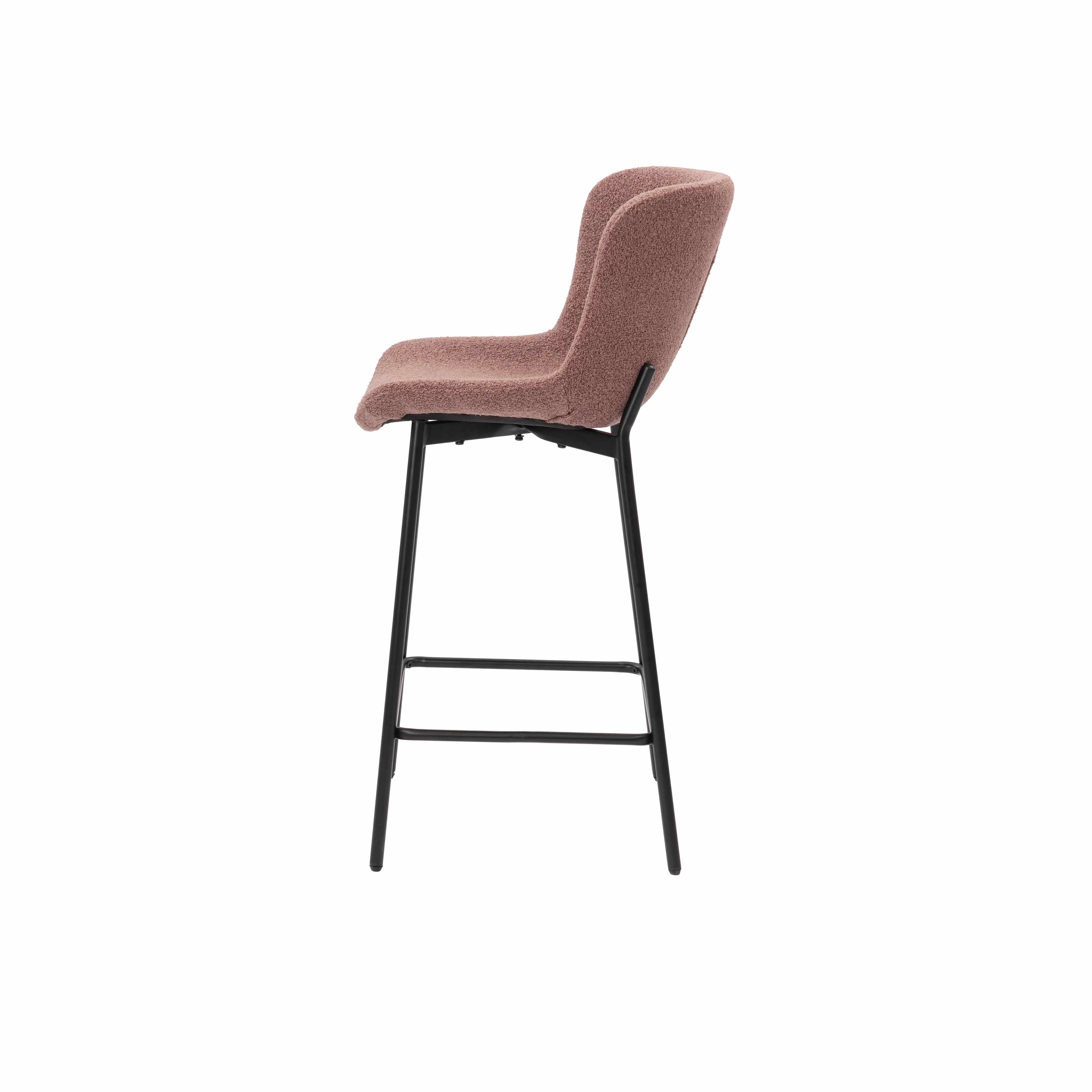 Simple and comfortable bar stools
