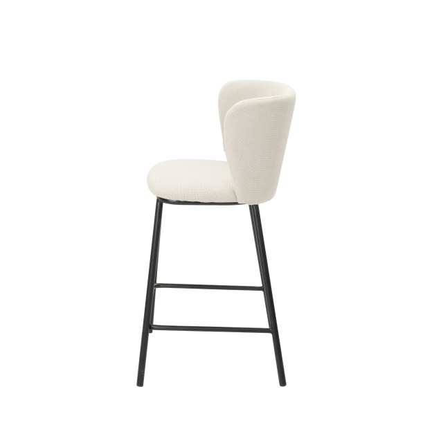 A casual, elegant and stable bar stool