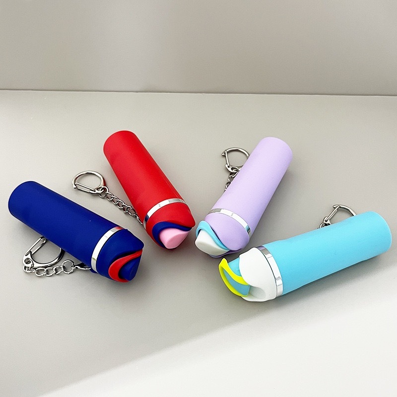 China warehouse mini keychains