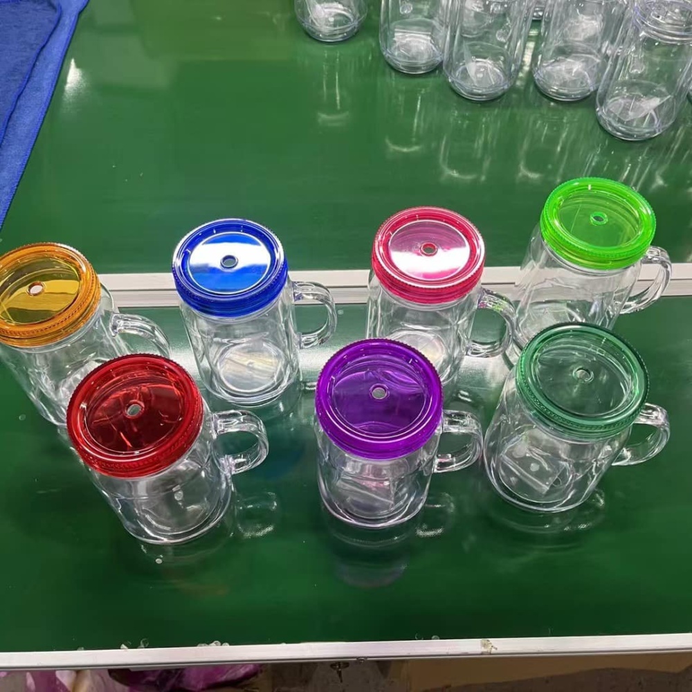 China warehouse 20oz plastic snow globe cups pre-drilled in the bottom