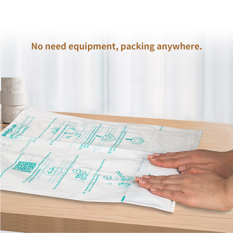 Mini Foam expanding foam bags: no equipment is needed for portable, on-the-go packaging.