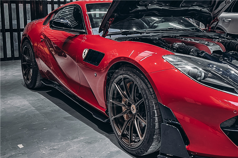 2017-2020 Ferrari 812 Superfast & GTS MSY Softkit Style Side Skirts