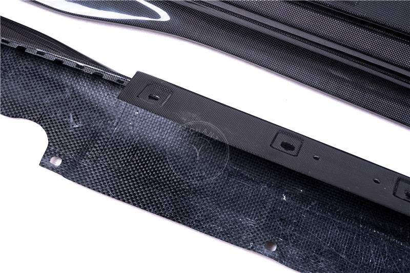 2017-2020 Ferrari 812 Superfast & GTS MSY Softkit Style Side Skirts
