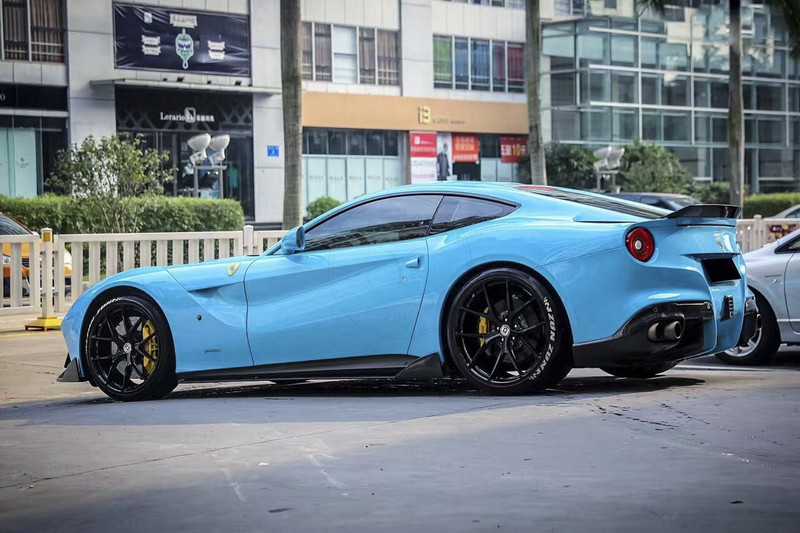 2012-2015 Ferrari F12 Berlinetta D Style Body Kit