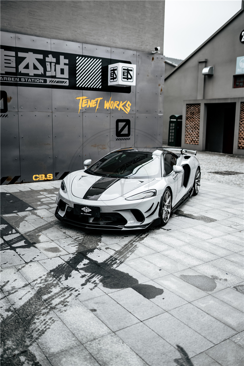 YACHANT McLaren GT Body Kit And Dry Carbon Fiber Interior