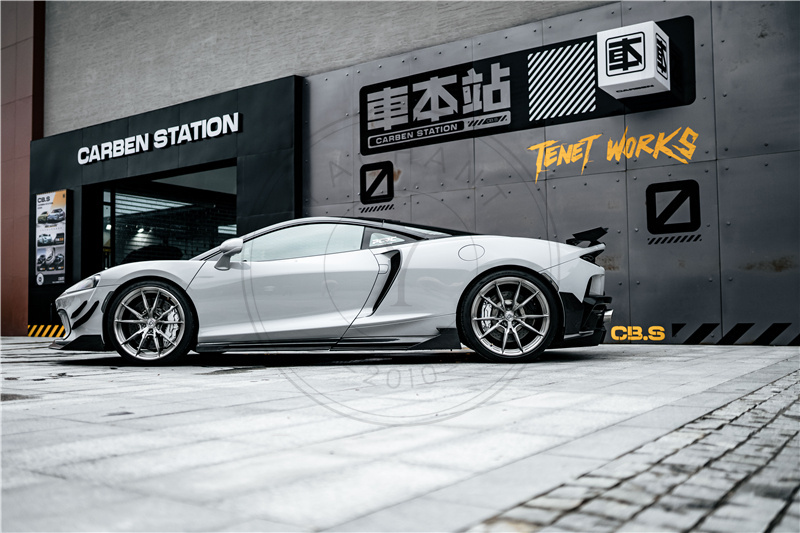 2019-2022 McLaren GT MIW Design Style Bodykit Front Lip Set 4PCS Side Skirts Rear Diffuser Rear Spats