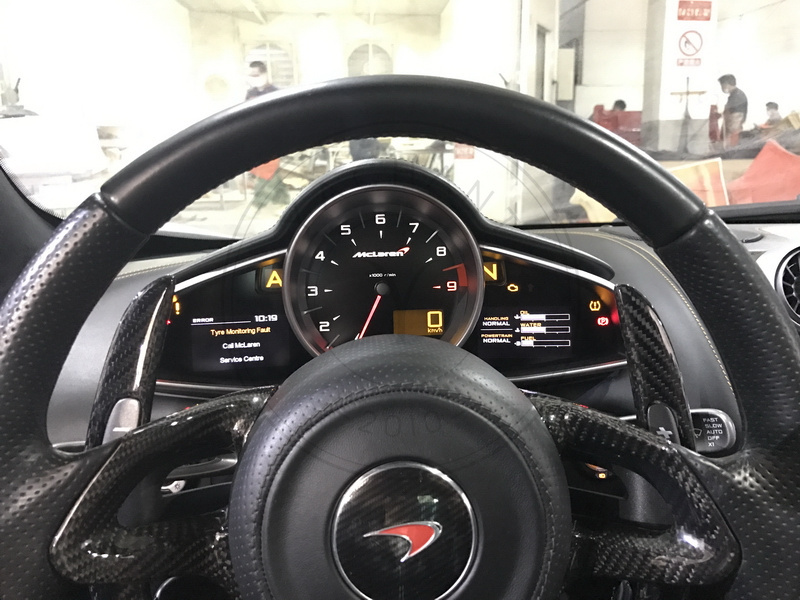 2011-2014 McLaren MP4 12C Steering Wheel Cover