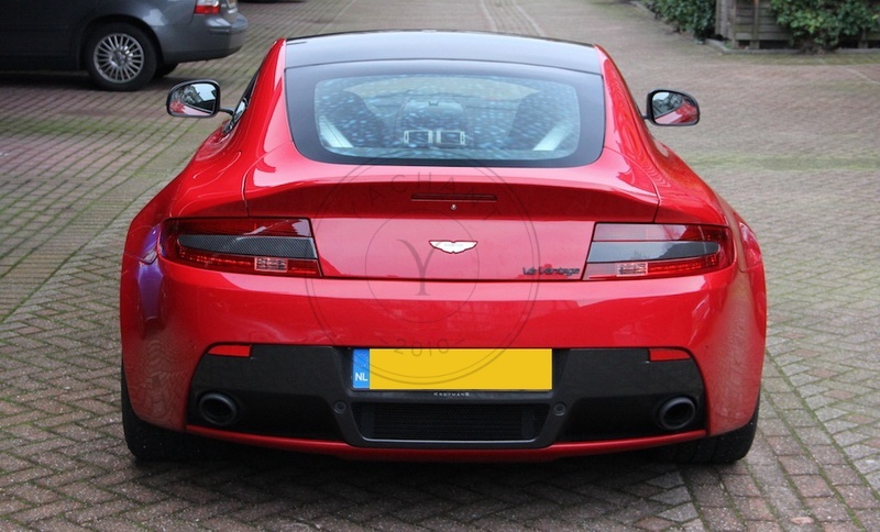 Dry Carbon Rear Tail Light Insert Cluster Replacement For 06-15 Aston Martin V8 Vantage&S V12 Vantage&S