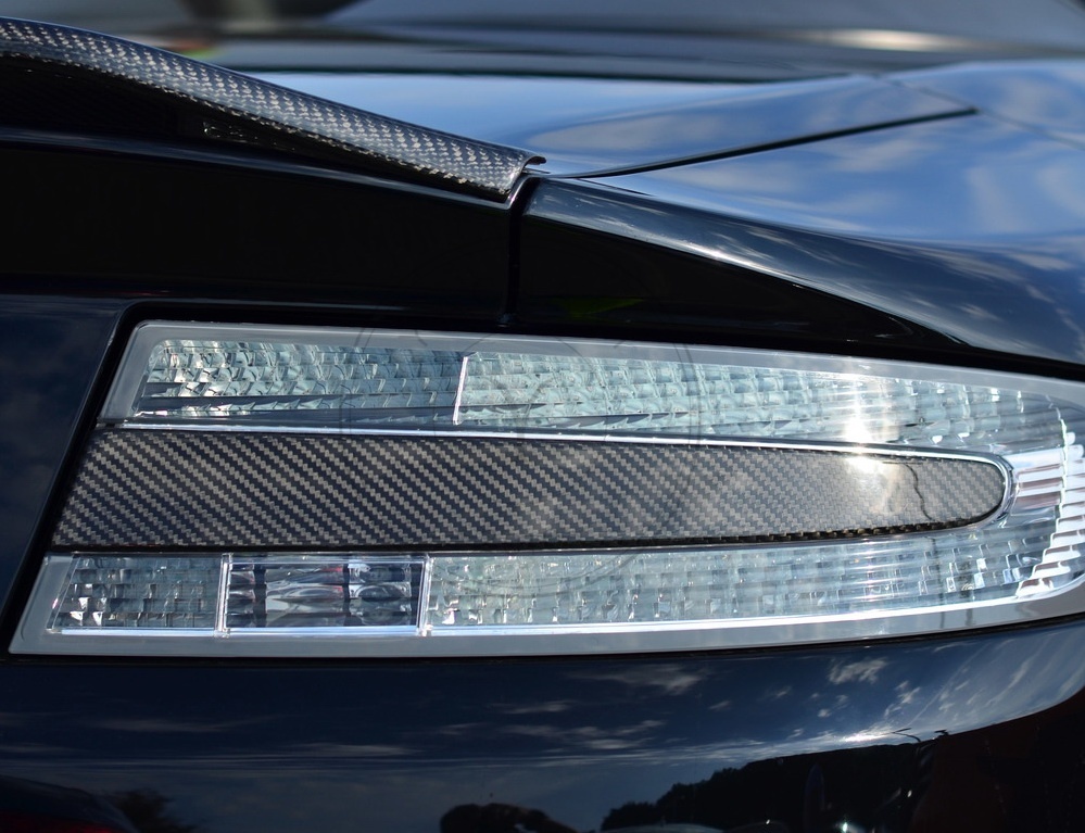 Dry Carbon Rear Tail Light Insert Cluster Replacement For 06-15 Aston Martin V8 Vantage&S V12 Vantage&S