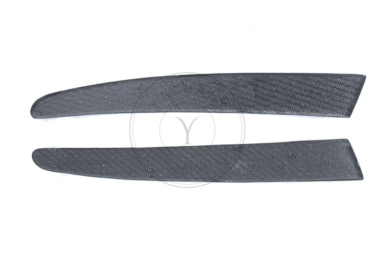 Dry Carbon Rear Tail Light Insert Cluster Replacement For 06-15 Aston Martin V8 Vantage&S V12 Vantage&S