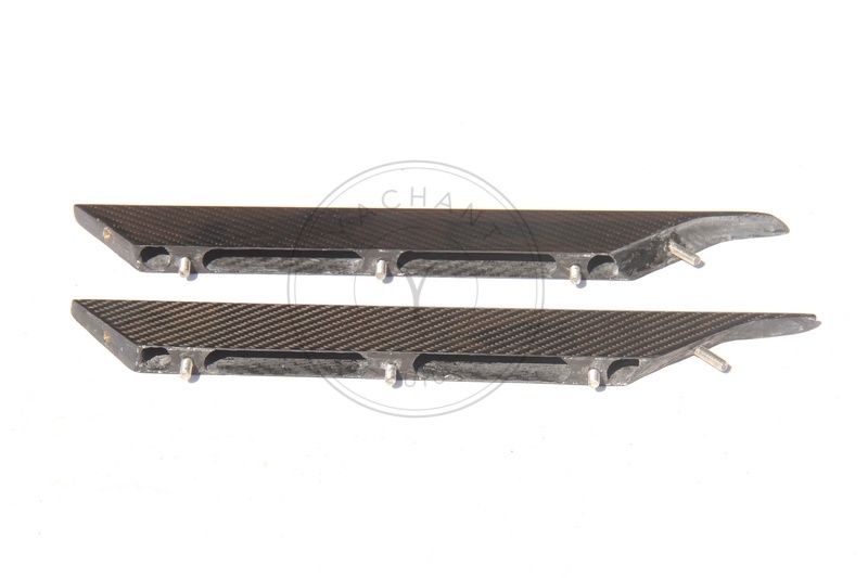 Dry Carbon Side Striker Replacement For 06-15 Aston Martin V8 Vantage&S V12 Vantage&S