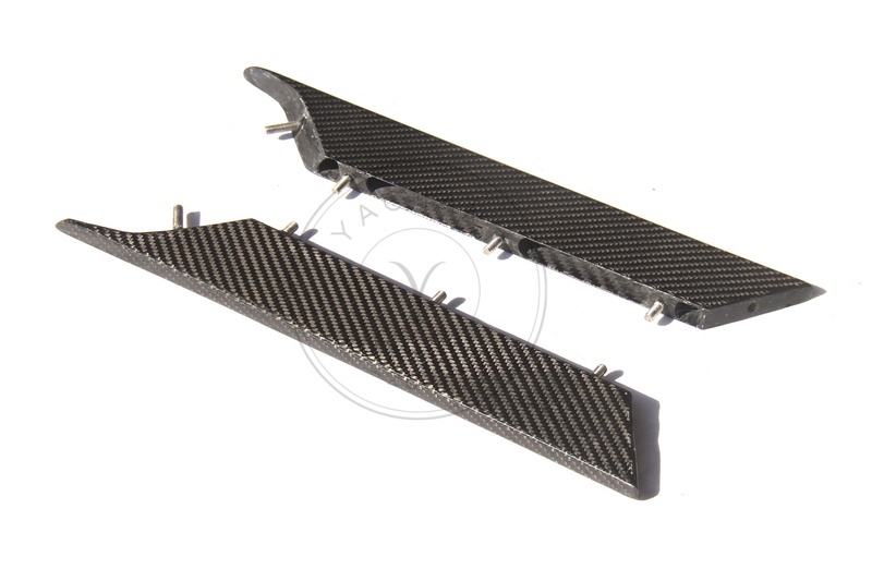 Dry Carbon Side Striker Replacement For 06-15 Aston Martin V8 Vantage&S V12 Vantage&S