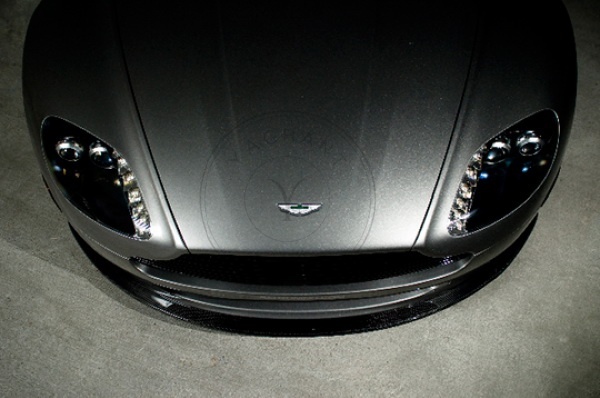 V Style Dry Carbon Front Lip For 2006-2009 Aston Martin V8 Vantage