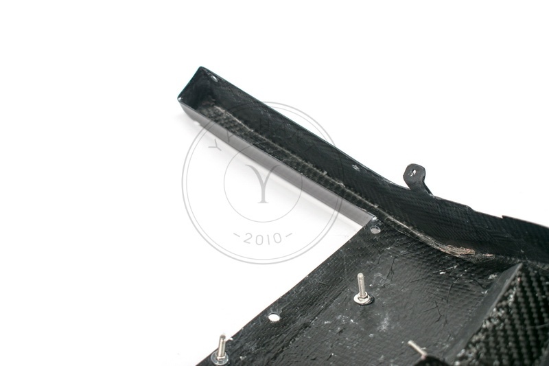 OEM Style Dry Carbon Rear Diffuser For 2007-2012 Aston Martin DBS