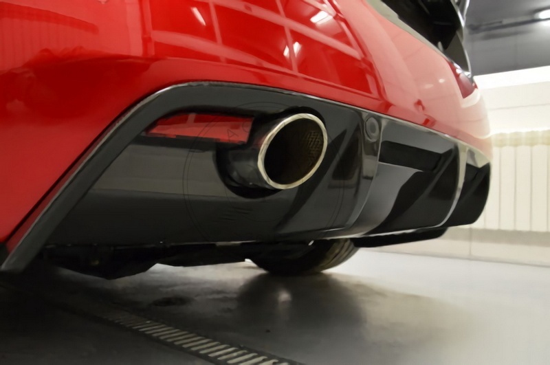 OEM Style Dry Carbon Rear Diffuser For 2007-2012 Aston Martin DBS