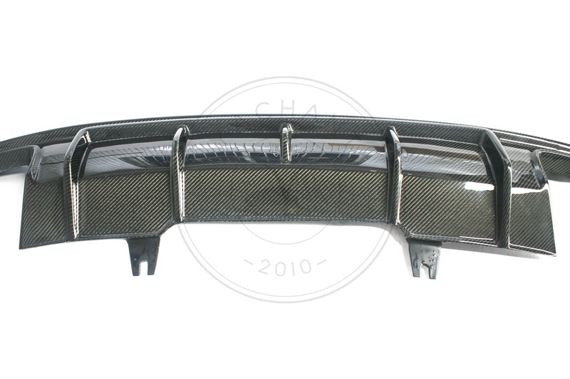 MAD Style Carbon Fiber Rear Diffuser for 2018-2019 Audi B9 Type 8W A4(S-Line) S4