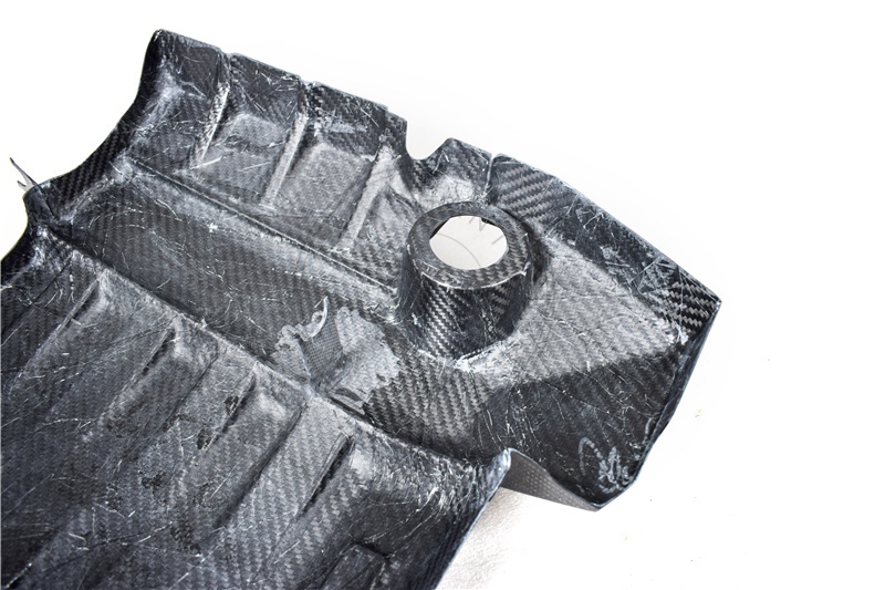 Dry Carbon Fiber Engine Cover For 2010-2015 Chevrolet Camaro SS V8 LS3 6.2L