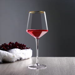 Wholesale Luxury Crystal Diamond Shaped Short Stem 14oz Custom logo Gold Rim Good Modern Brandy Goblet Red Wine Glass,Fabricante Mayorista de Artículos de Vidrio y Tarros de Vela Personalizados | Ruixin Glass,Wholesale Luxury Crystal Diamond Shaped Short Stem 14oz Custom logo Gold Rim Good Modern Brandy Goblet Red Wine Glass