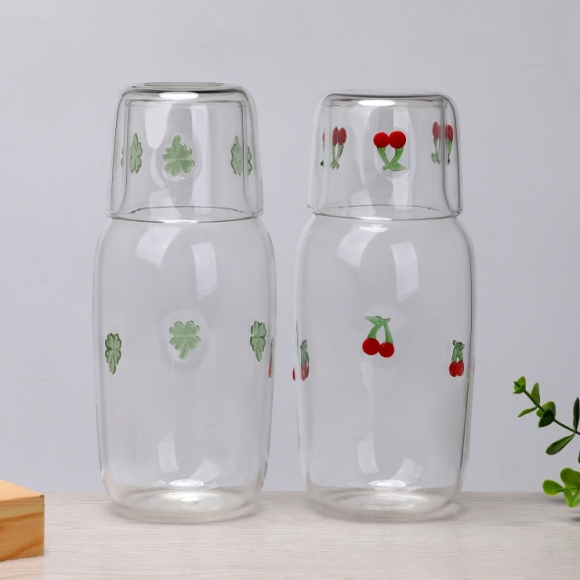 Icon Heat Cold Resistant Bedside Night Borosilicate Glass Juice Water Bottle Carafe En Verre Pitcher Jug Sets with Tumbler Cup,Grossiste en Verrerie & Fabricant de Bocaux à Bougies sur Mesure | Ruixin Glass,Icon Heat Cold Resistant Bedside Night Borosilicate Glass Juice Water Bottle Carafe En Verre Pitcher Jug Sets with Tumbler Cup