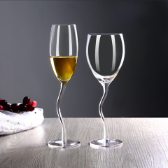 Luxury Fancy Irregular Stemmed Premium Sparkling Curved Stem Creative Crystal champagne Glasses Gift Wine Glass Set,도매 유리제품 및 맞춤형 캔들 자 제조업체 | Ruixin Glass,Luxury Fancy Irregular Stemmed Premium Sparkling Curved Stem Creative Crystal champagne Glasses Gift Wine Glass Set