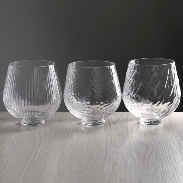 Wholesale Custom 500ml Modern Japanese Style Hammered Ribbed Swirl Stemless IPA Sensory Drinking Craft Beer Tulip Glass Tumbler,Fabricante Mayorista de Artículos de Vidrio y Tarros de Vela Personalizados | Ruixin Glass,Wholesale Custom 500ml Modern Japanese Style Hammered Ribbed Swirl Stemless IPA Sensory Drinking Craft Beer Tulip Glass Tumbler