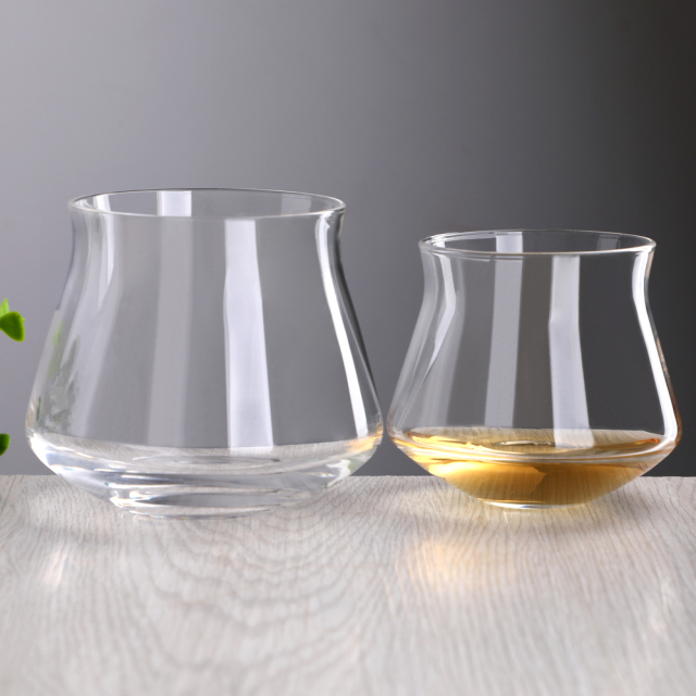 Custom Logo Rocking Tilted Whiskey Cocktail Tumbler Unique Shape Heavy Base Wholesale Corporate Gift Set Manufacturer,Fabricante Mayorista de Artículos de Vidrio y Tarros de Vela Personalizados | Ruixin Glass,Custom Logo Rocking Tilted Whiskey Cocktail Tumbler Unique Shape Heavy Base Wholesale Corporate Gift Set Manufacturer
